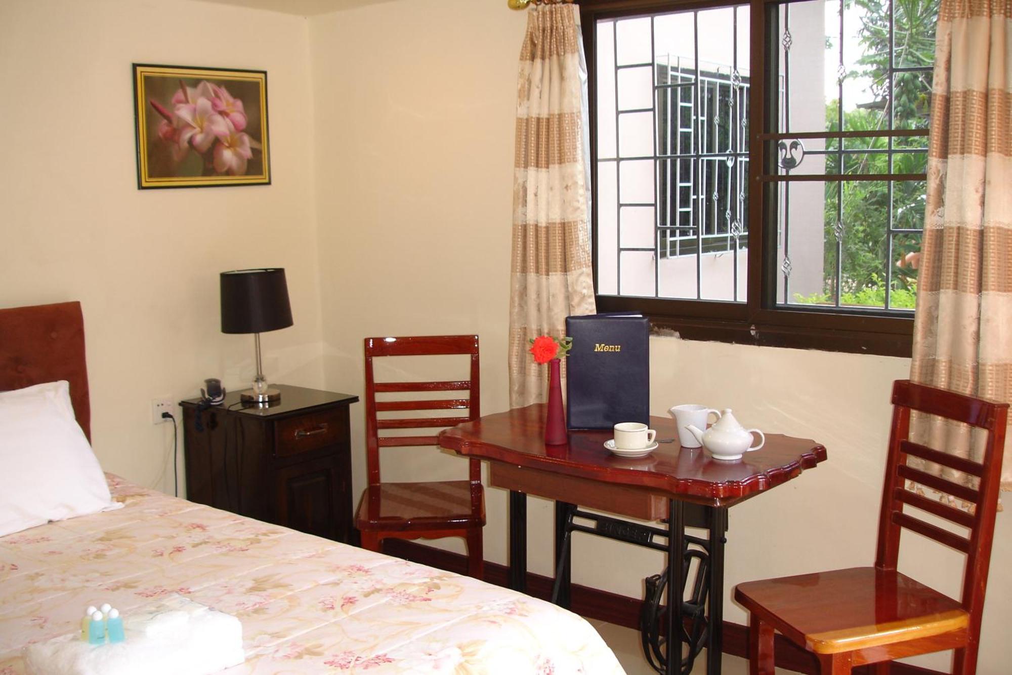 Home Stay Stc Bed And Breakfast Udon Thani Eksteriør bilde