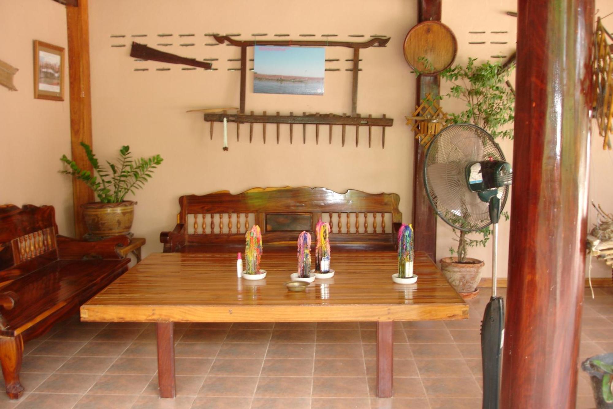 Home Stay Stc Bed And Breakfast Udon Thani Eksteriør bilde
